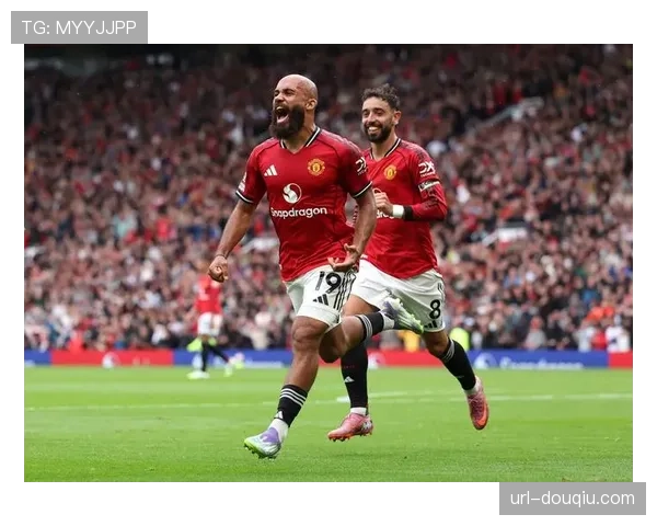 曼联3比2胜伯恩利,取得赛季首胜 曼联3比2胜伯恩利,取得赛季首胜