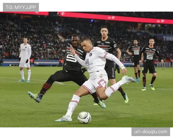 巴黎圣日耳曼主场零封雷恩,姆巴佩缺席下进攻端仍显高效 巴黎圣日耳曼主场零封雷恩,姆巴佩缺席下进攻端仍显高效