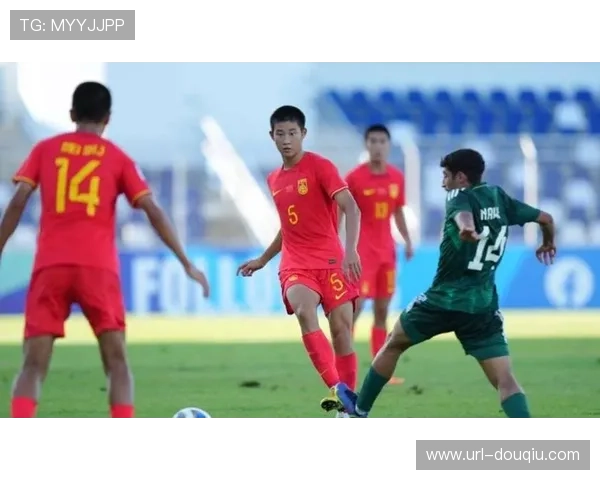 北京工人体育场举办企业足球赛,互联网行业32支球队竞技