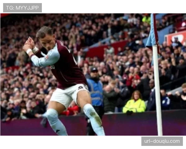 埃梅里变阵4-4-2，维拉战术灵活性制胜