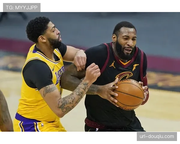 球队估值平均增长20%，转播合同谈判即将启动